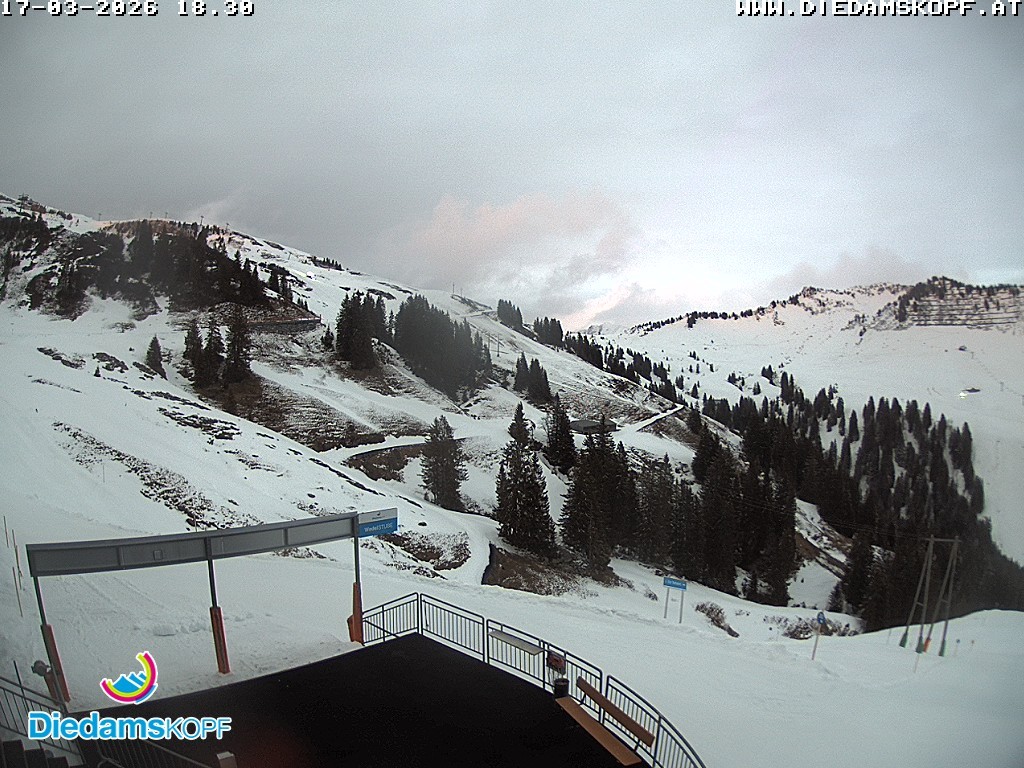 Archiv Foto Webcam Diedamskopf: Ausblick Wedelstube
