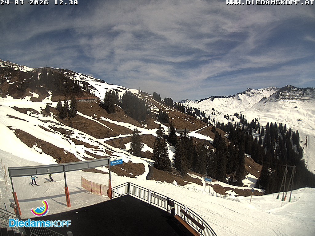 Archiv Foto Webcam Diedamskopf: Ausblick Wedelstube