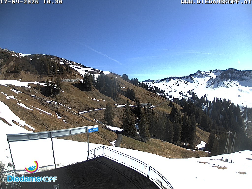 Archiv Foto Webcam Diedamskopf: Ausblick Wedelstube