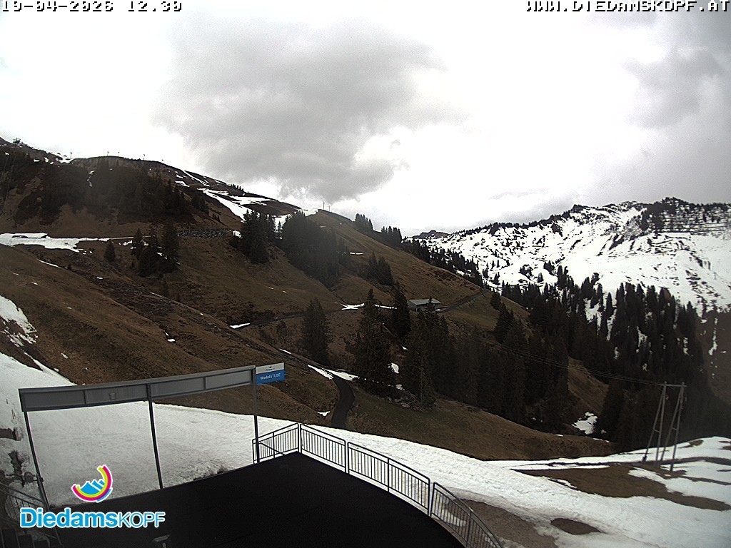 Archiv Foto Webcam Diedamskopf: Ausblick Wedelstube