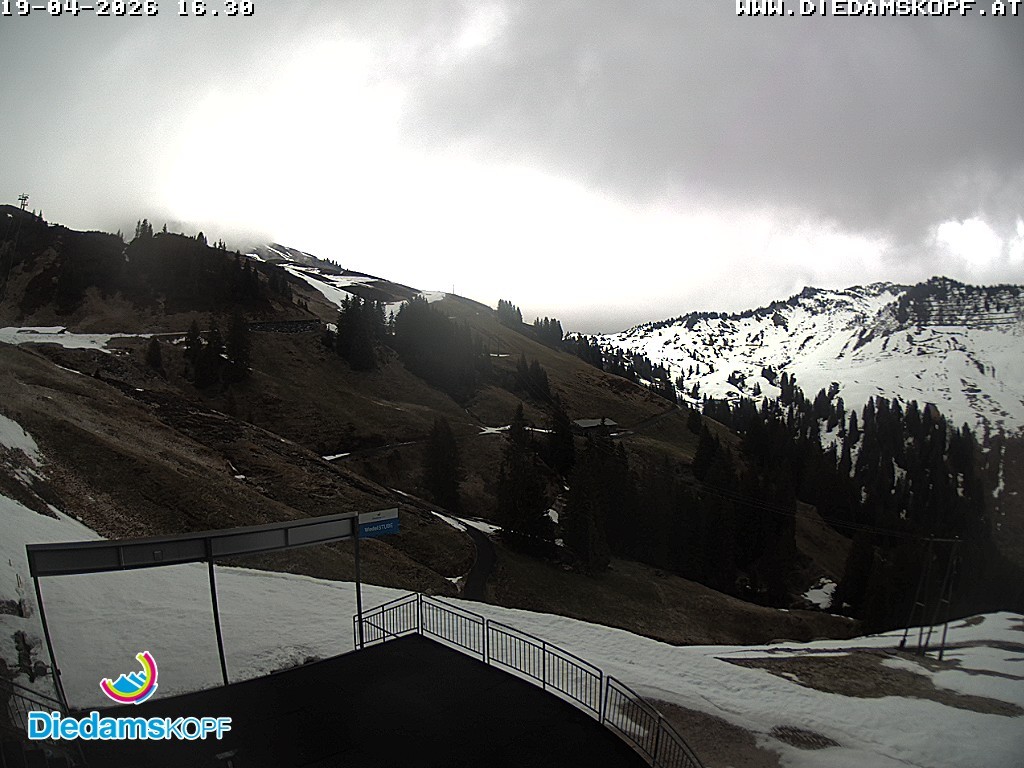 Archiv Foto Webcam Diedamskopf: Ausblick Wedelstube