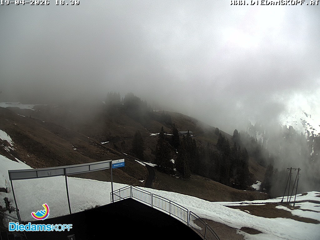 Archiv Foto Webcam Diedamskopf: Ausblick Wedelstube