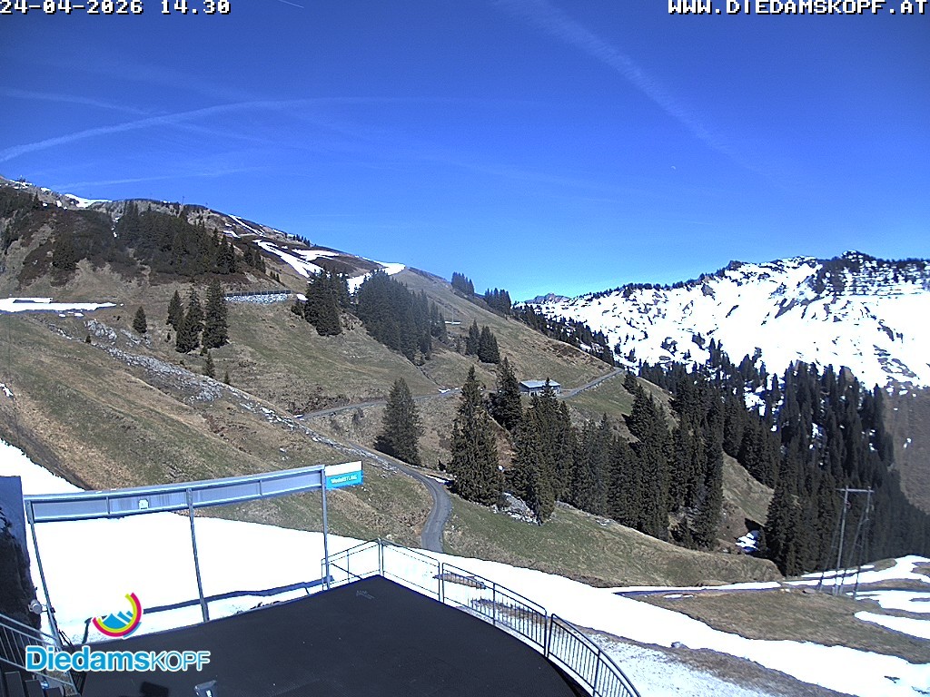 Archiv Foto Webcam Diedamskopf: Ausblick Wedelstube