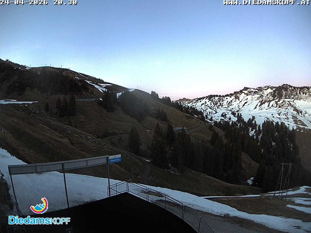 Archiv Foto Webcam Diedamskopf: Ausblick Wedelstube