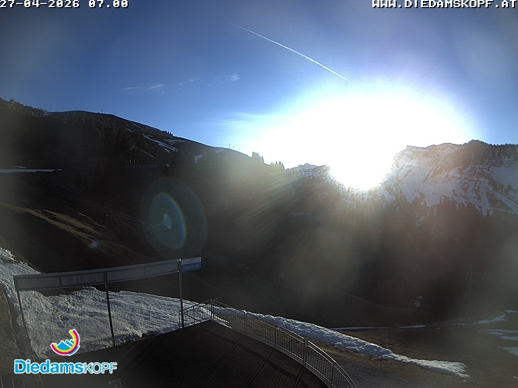 Archiv Foto Webcam Diedamskopf: Ausblick Wedelstube