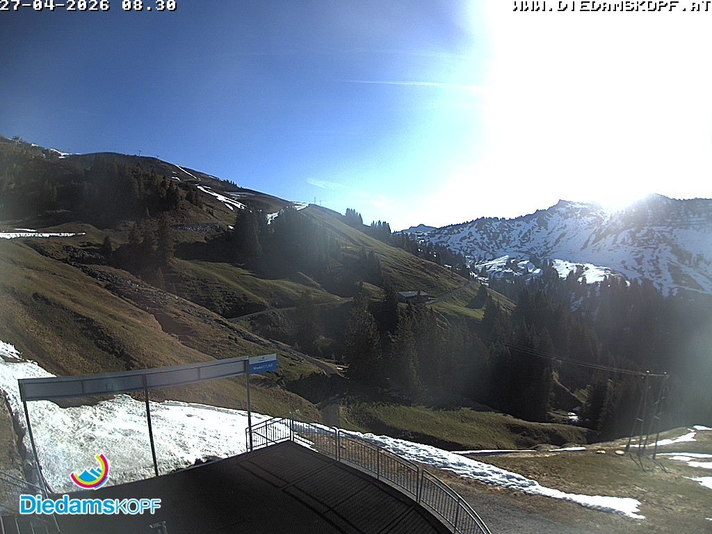 Archiv Foto Webcam Diedamskopf: Ausblick Wedelstube