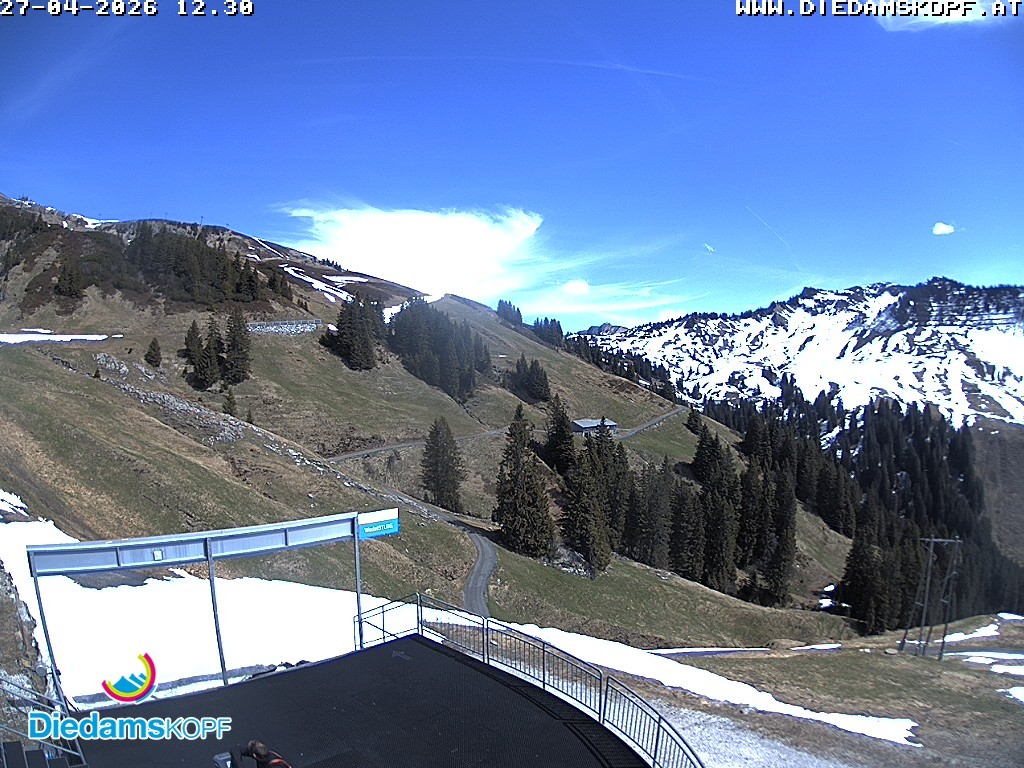 Archiv Foto Webcam Diedamskopf: Ausblick Wedelstube