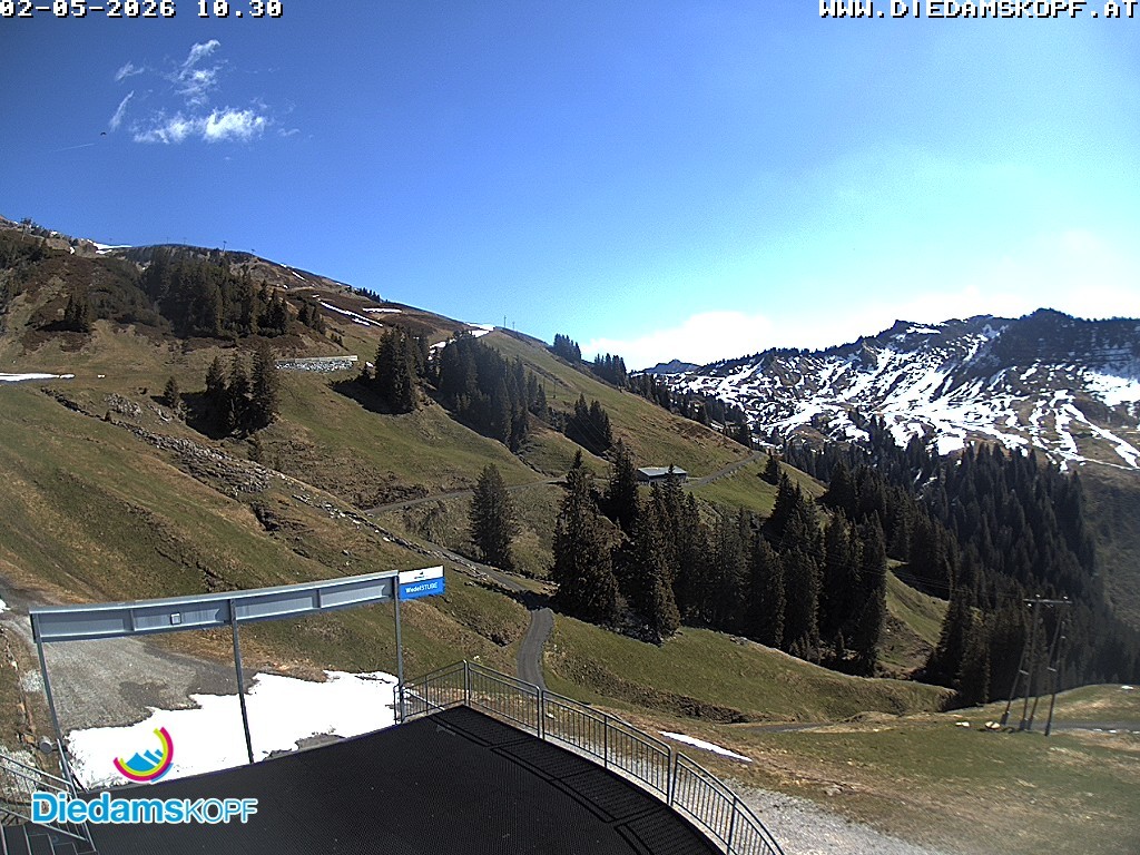 Archiv Foto Webcam Diedamskopf: Ausblick Wedelstube