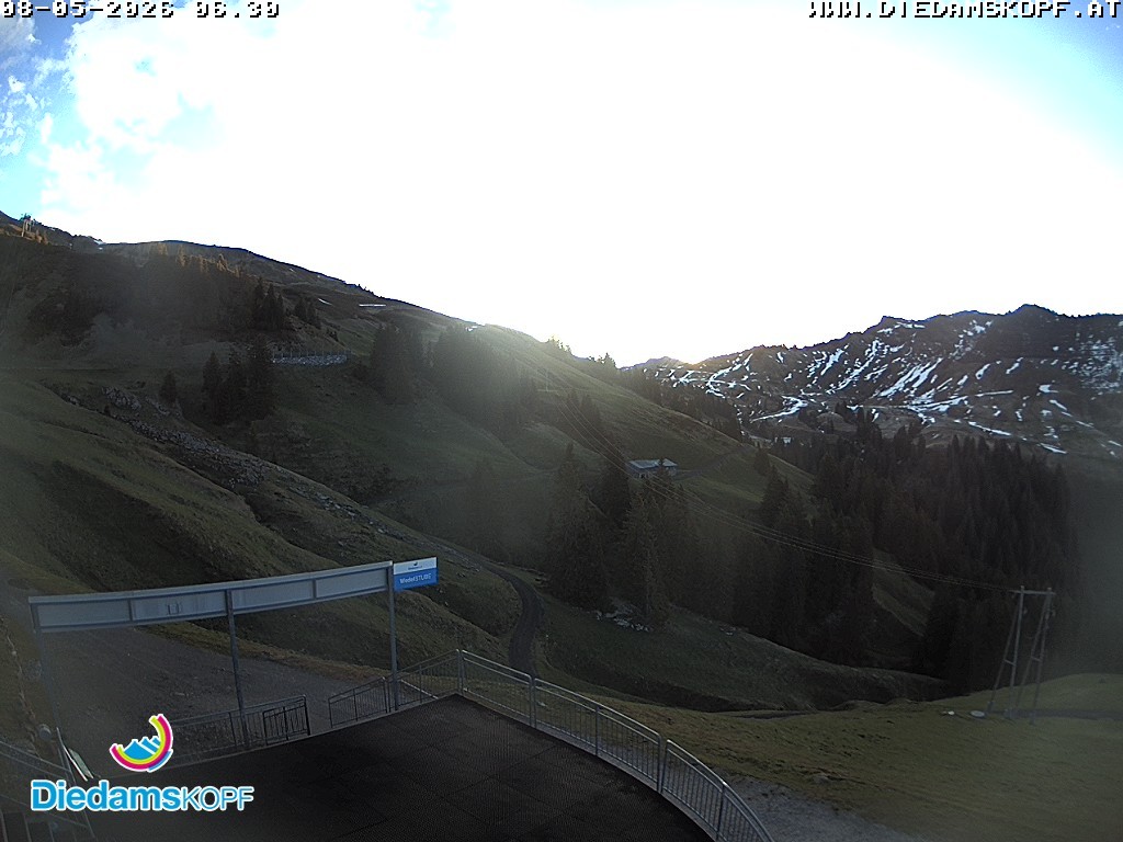 Archiv Foto Webcam Diedamskopf: Ausblick Wedelstube