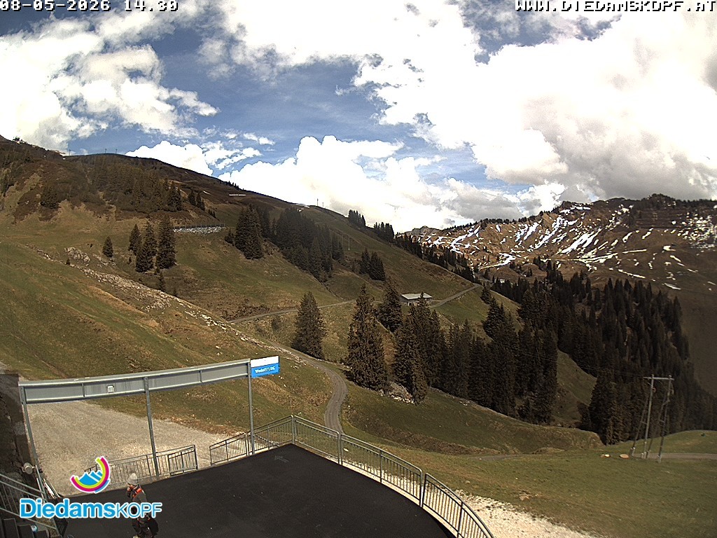 Archiv Foto Webcam Diedamskopf: Ausblick Wedelstube