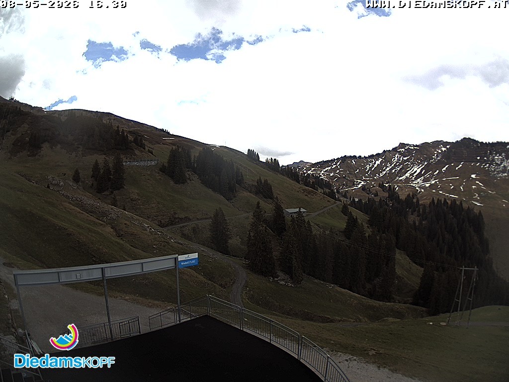 Archiv Foto Webcam Diedamskopf: Ausblick Wedelstube