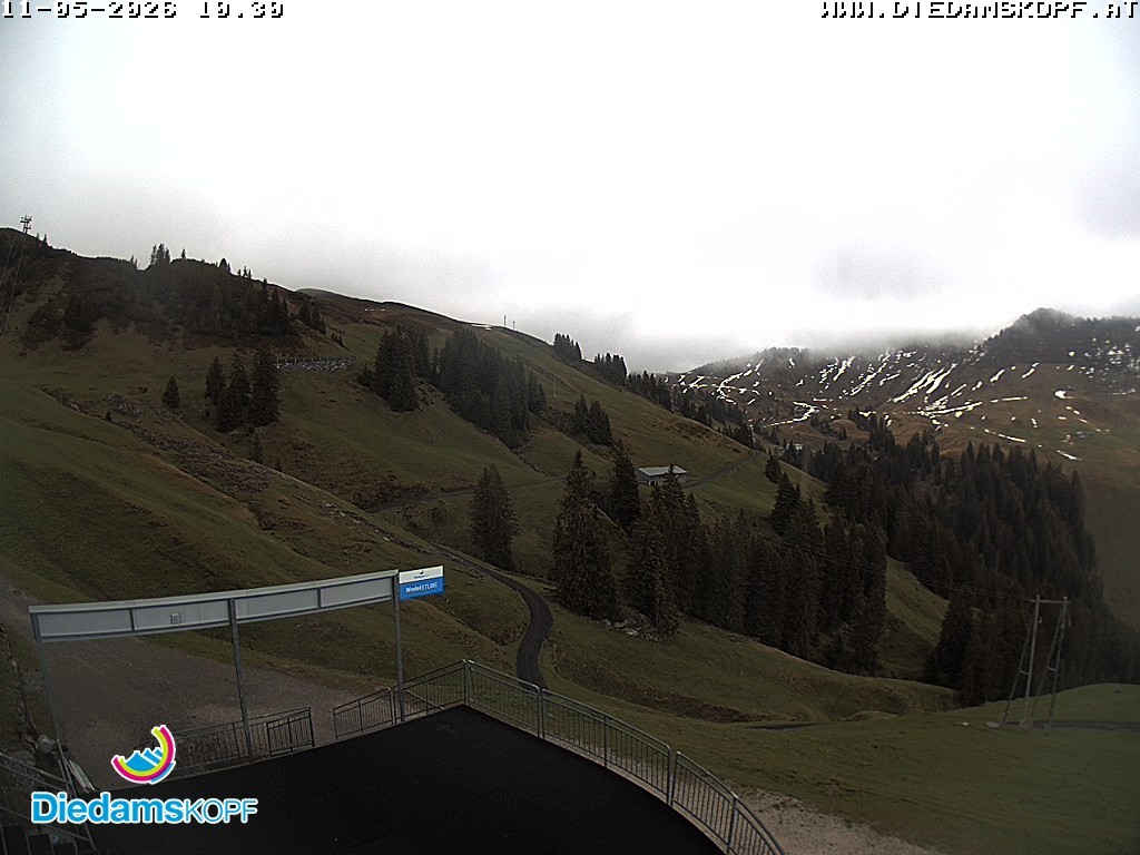 Archiv Foto Webcam Diedamskopf: Ausblick Wedelstube
