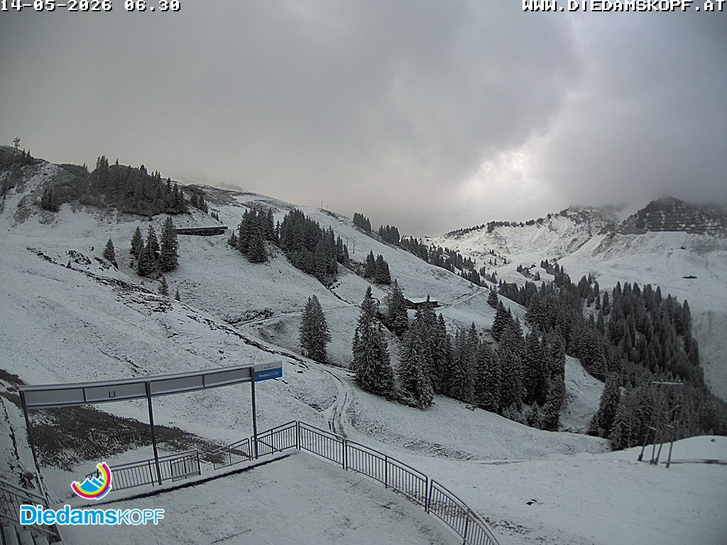 Archiv Foto Webcam Diedamskopf: Ausblick Wedelstube