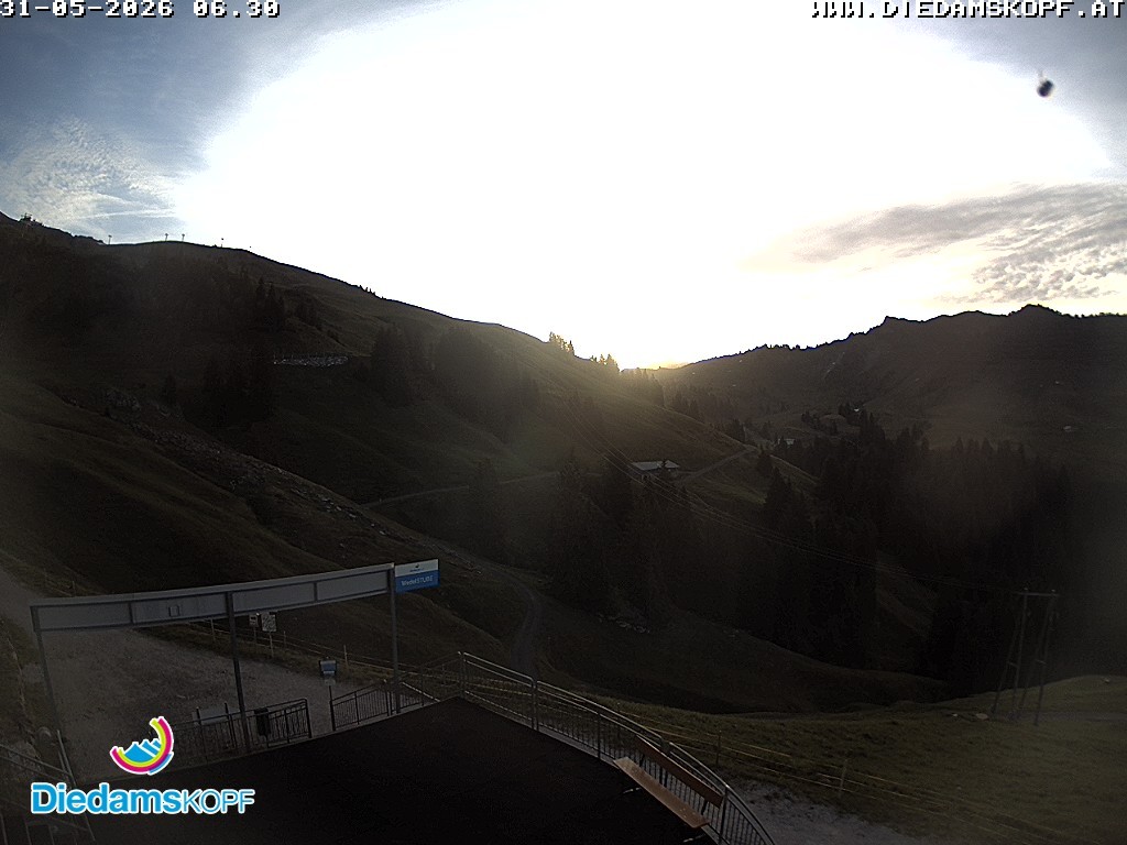 Archiv Foto Webcam Diedamskopf: Ausblick Wedelstube