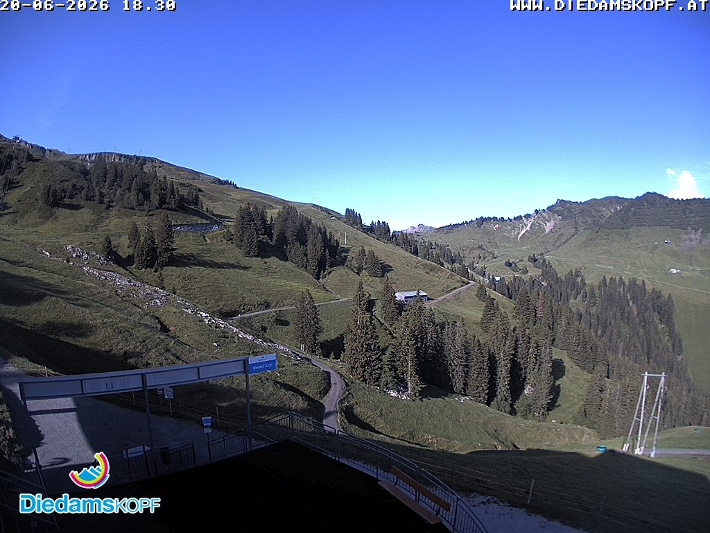 Archiv Foto Webcam Diedamskopf: Ausblick Wedelstube