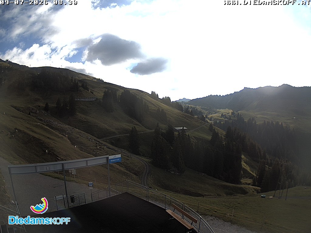 Archiv Foto Webcam Diedamskopf: Ausblick Wedelstube