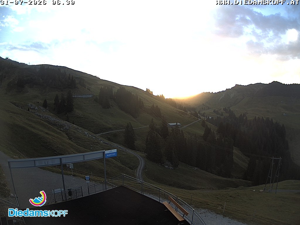 Archiv Foto Webcam Diedamskopf: Ausblick Wedelstube