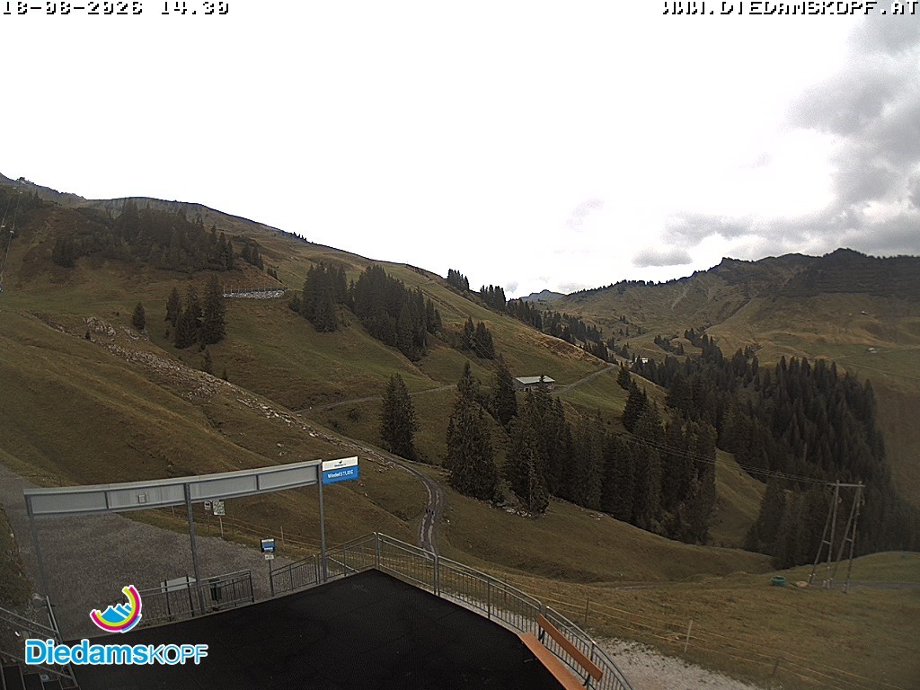 Archiv Foto Webcam Diedamskopf: Ausblick Wedelstube