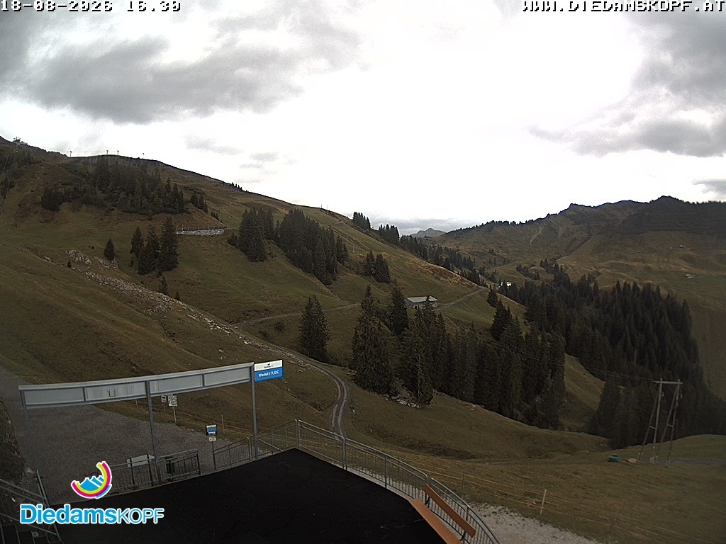 Archiv Foto Webcam Diedamskopf: Ausblick Wedelstube
