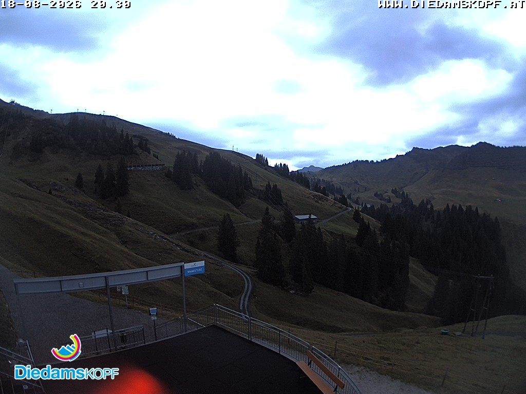 Archiv Foto Webcam Diedamskopf: Ausblick Wedelstube