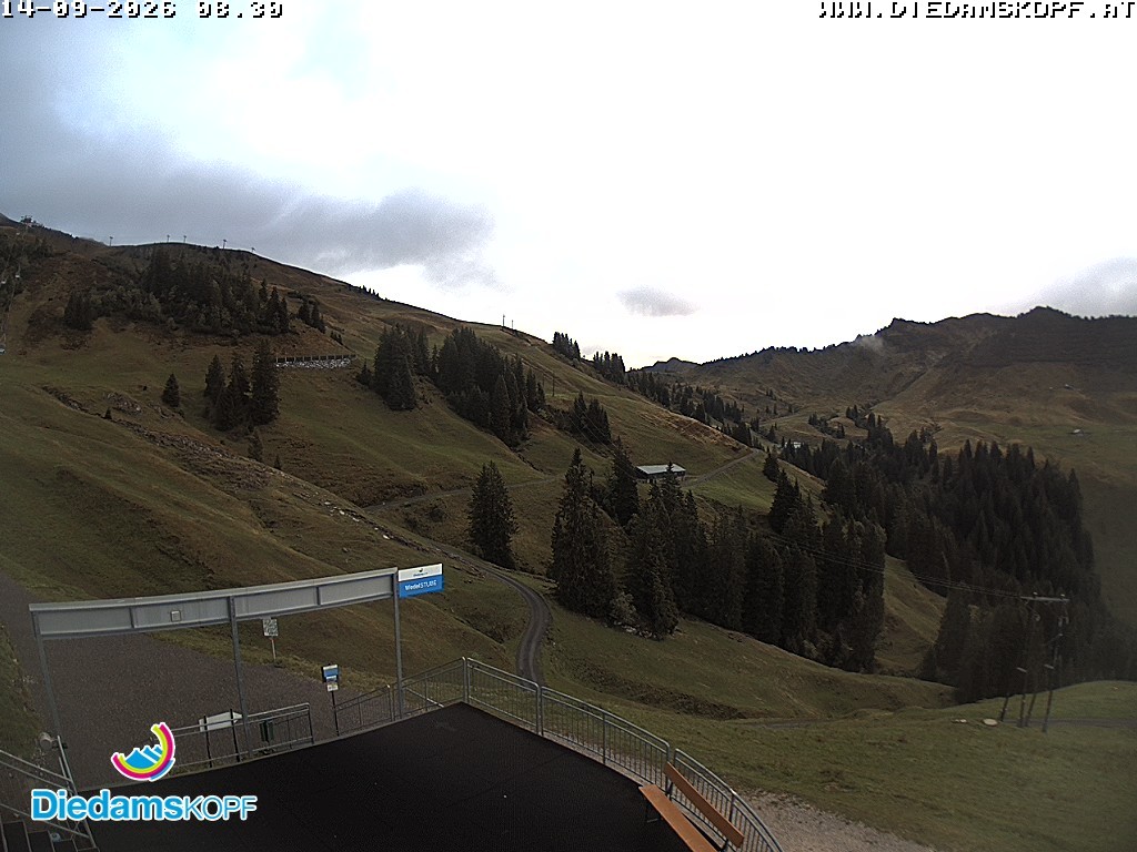 Archiv Foto Webcam Diedamskopf: Ausblick Wedelstube