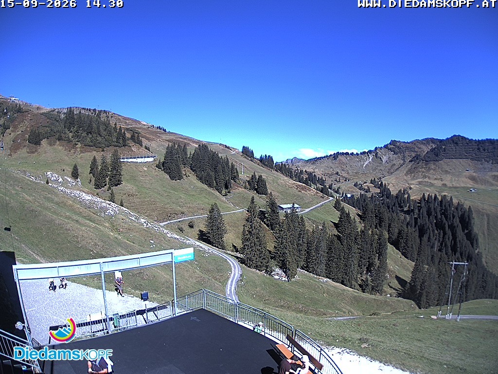 Archiv Foto Webcam Diedamskopf: Ausblick Wedelstube