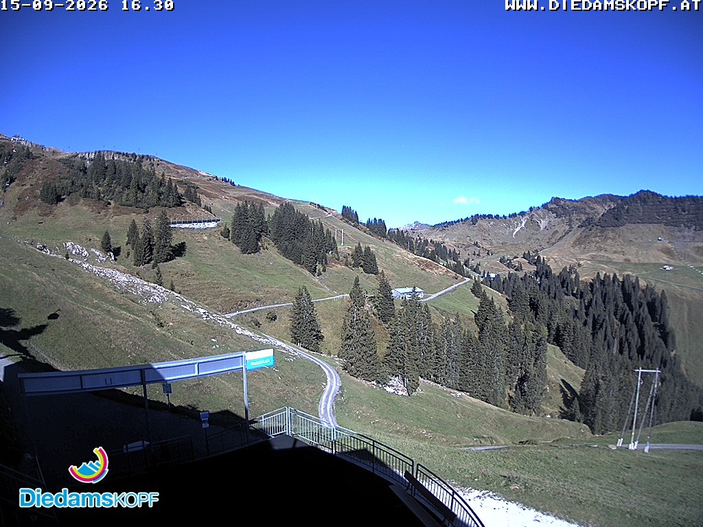 Archiv Foto Webcam Diedamskopf: Ausblick Wedelstube