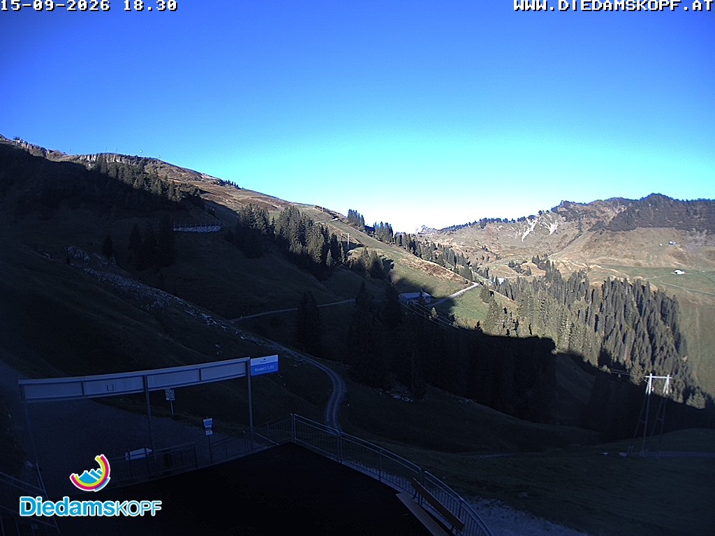 Archiv Foto Webcam Diedamskopf: Ausblick Wedelstube