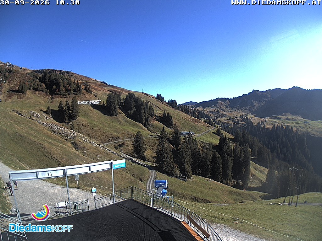 Archiv Foto Webcam Diedamskopf: Ausblick Wedelstube