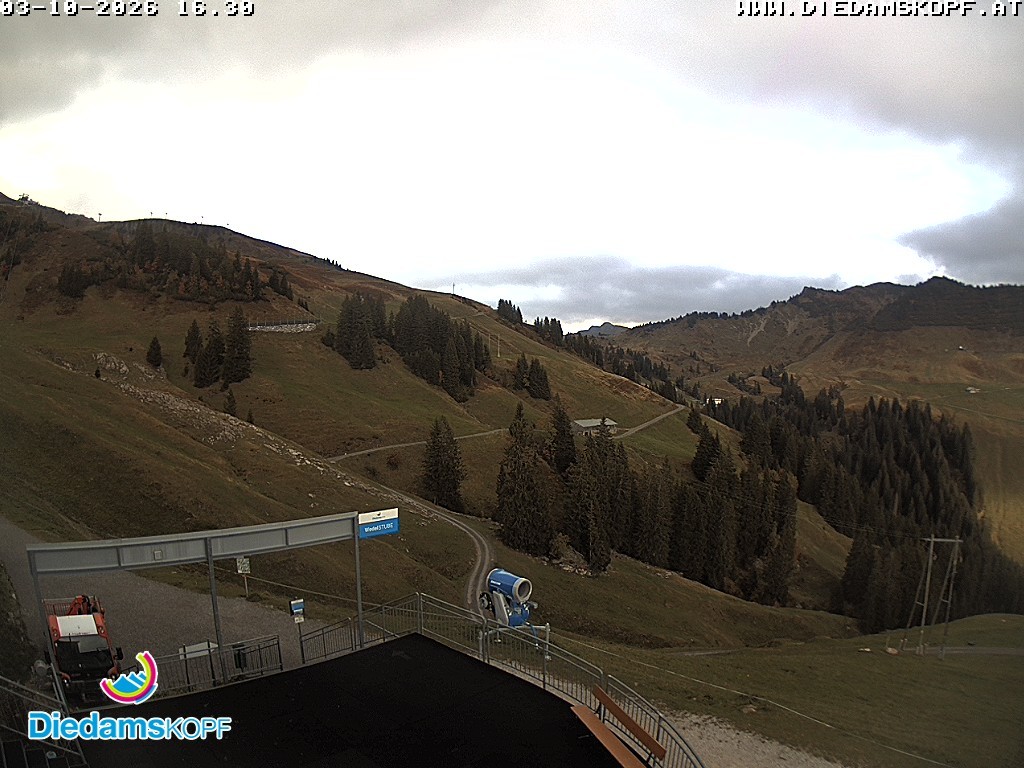 Archiv Foto Webcam Diedamskopf: Ausblick Wedelstube