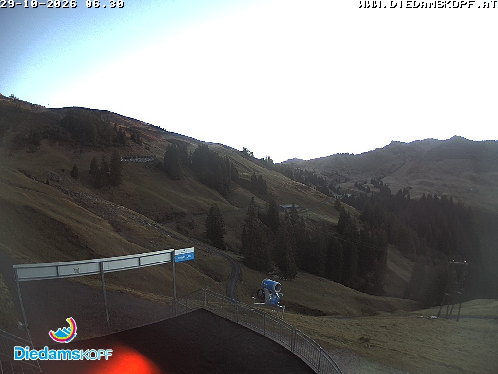 Archiv Foto Webcam Diedamskopf: Ausblick Wedelstube