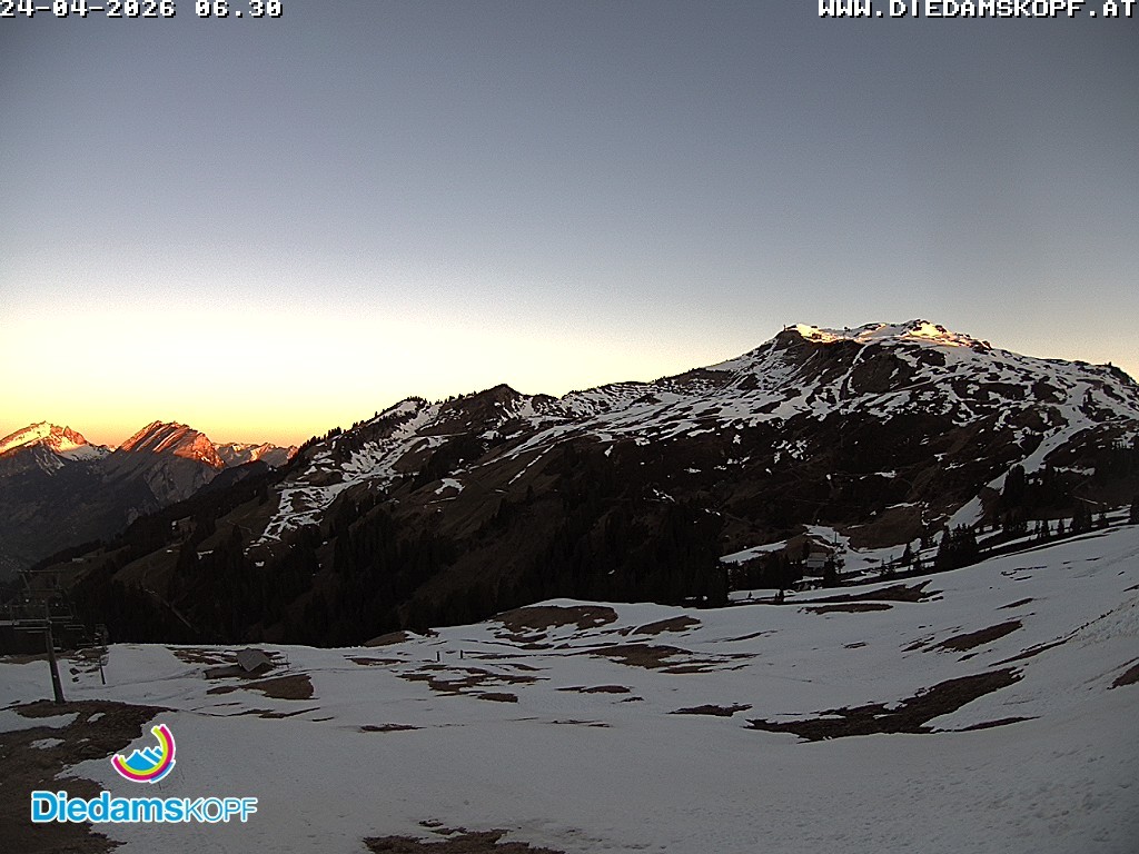 Archived image Webcam Diedamskopf: Panoramic view Breitenalpe