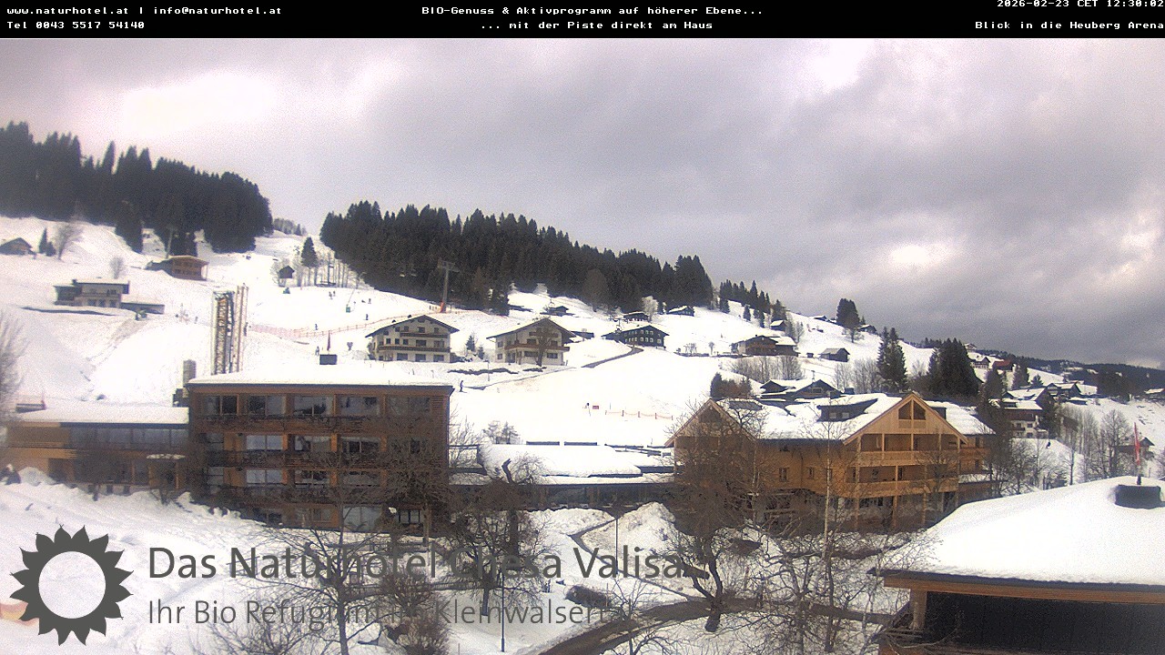 Archived image Webcam Chesa Valisa Oberhirschegg