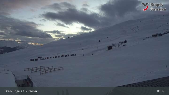Archived image Webcam Brigels Waltensburg, Alp Dado