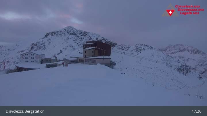 Archived image Webcam Diavolezza - Mountain House Diavolezza