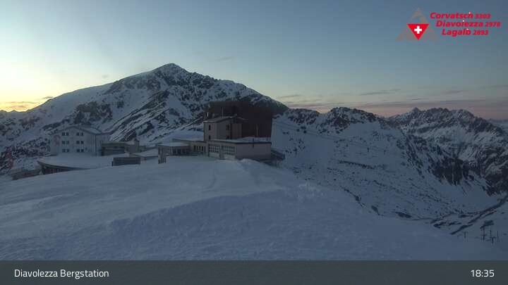 Archived image Webcam Diavolezza - Mountain House Diavolezza