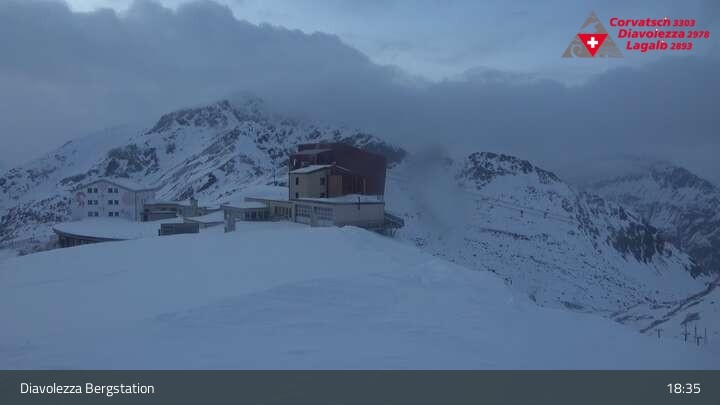 Archiv Foto Webcam Diavolezza: Berghaus Diavolezza