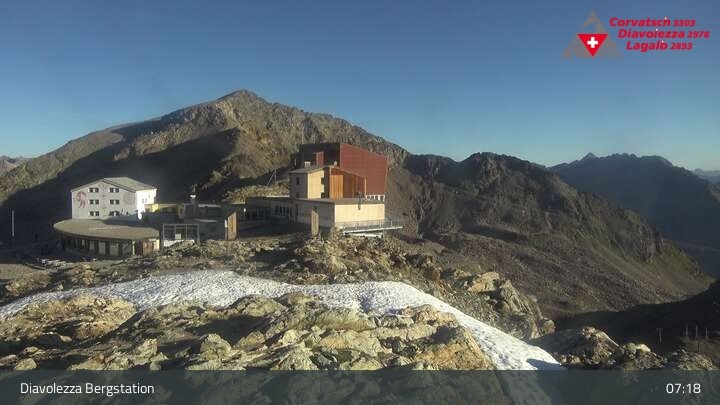 Archived image Webcam Diavolezza - Mountain House Diavolezza