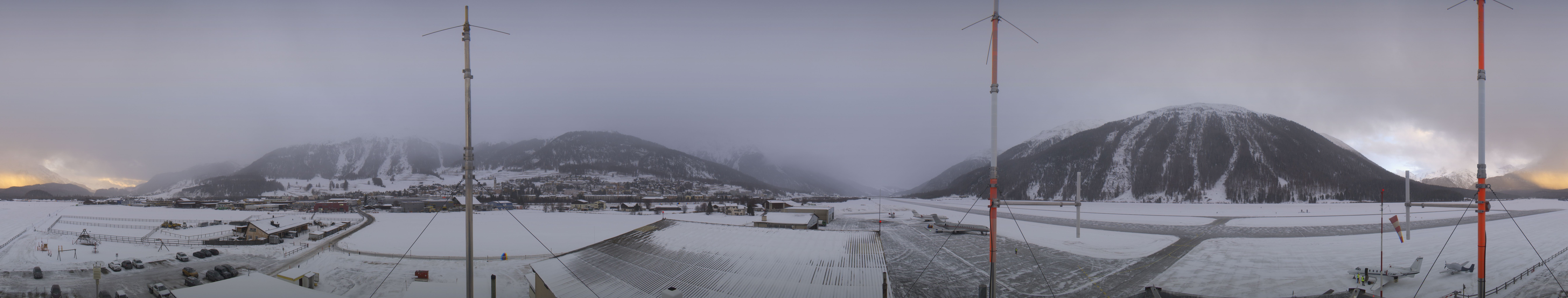 Archiv Foto Webcam Samedan I Flugplatz Richtung West