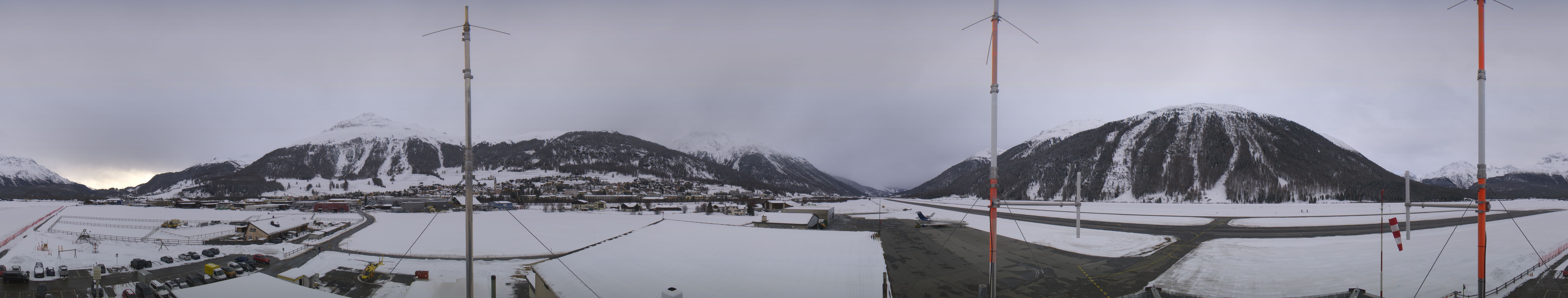 Archiv Foto Webcam Samedan I Flugplatz Richtung West