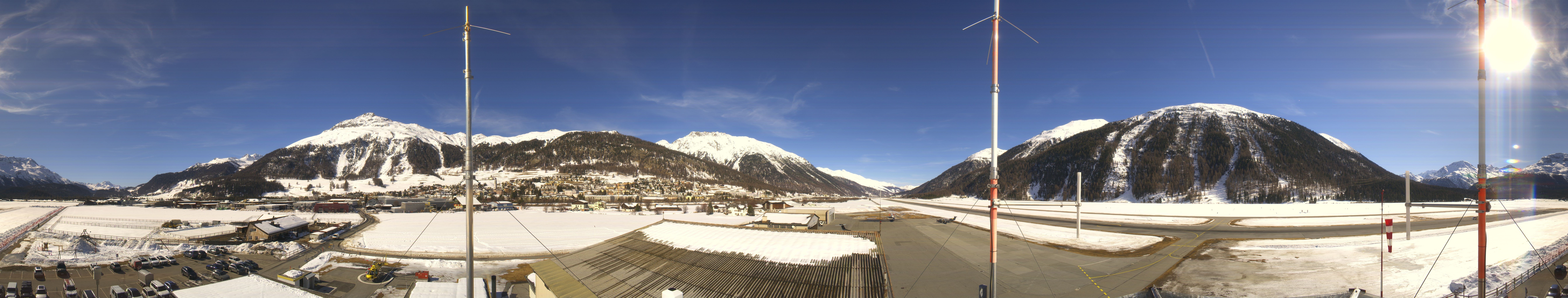 Archived image Webcam Samedan I Airport orientation west
