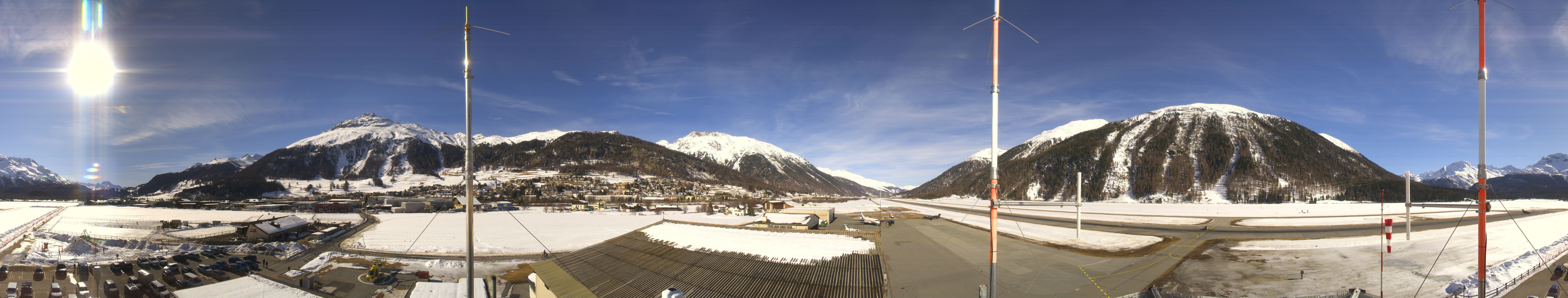 Archived image Webcam Samedan I Airport orientation west