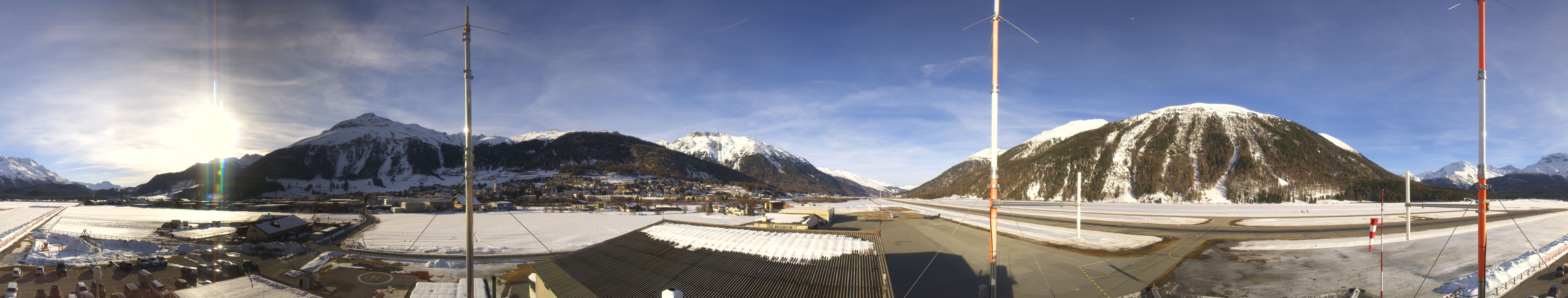 Archived image Webcam Samedan I Airport orientation west