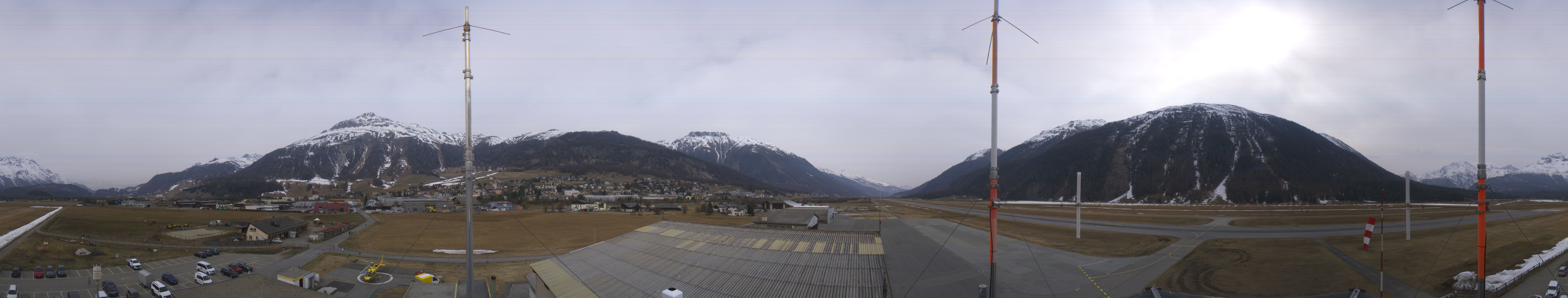 Archived image Webcam Samedan I Airport orientation west