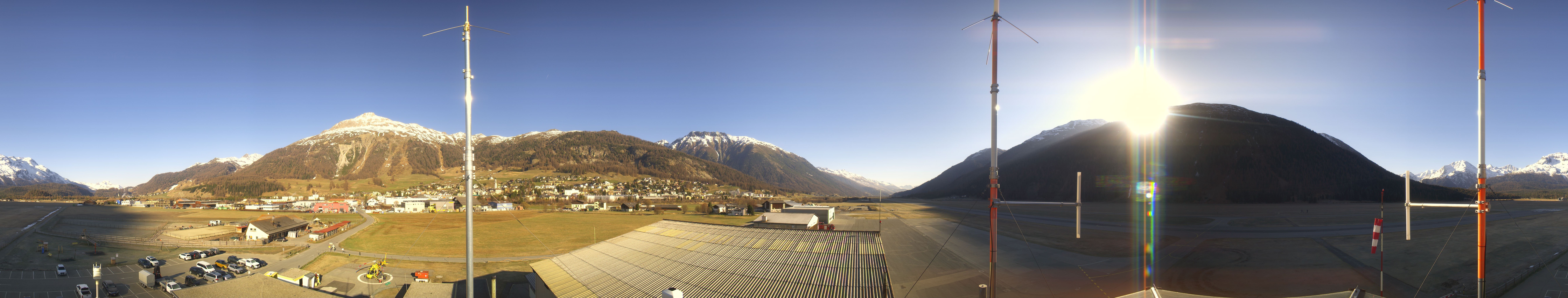 Archived image Webcam Samedan I Airport orientation west