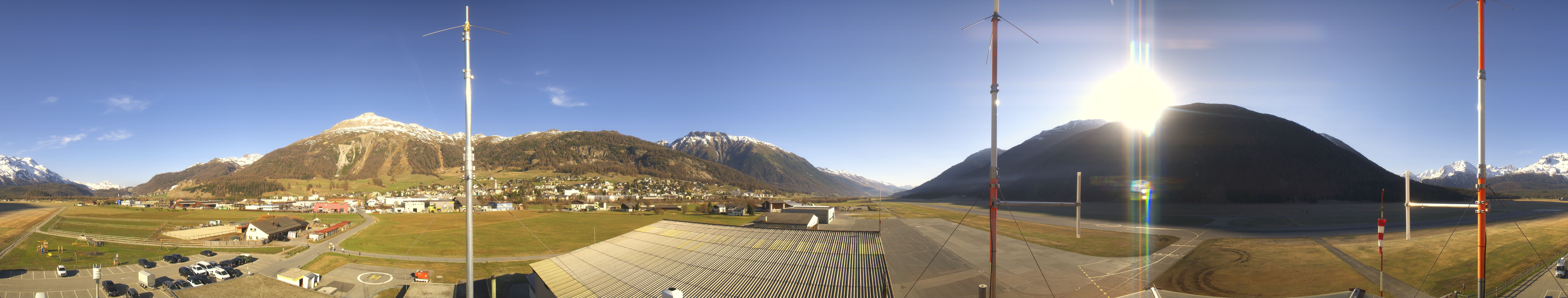 Archived image Webcam Samedan I Airport orientation west