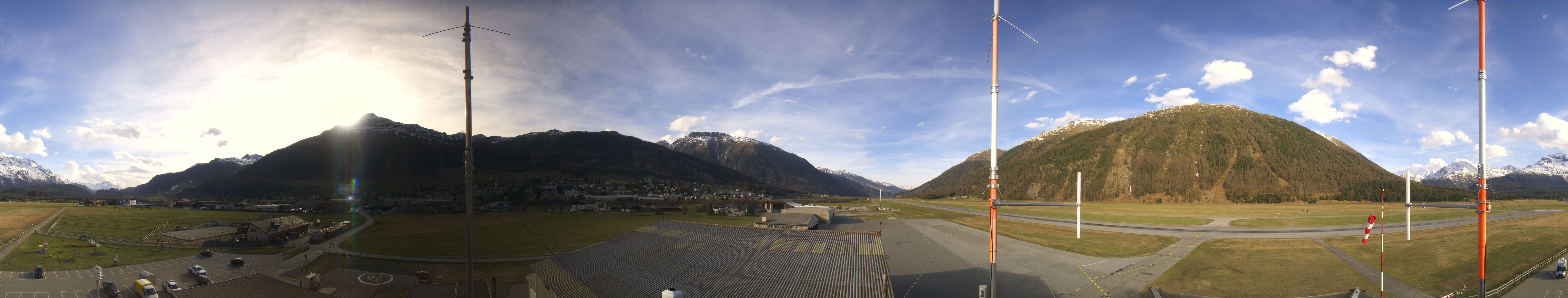 Archived image Webcam Samedan I Airport orientation west