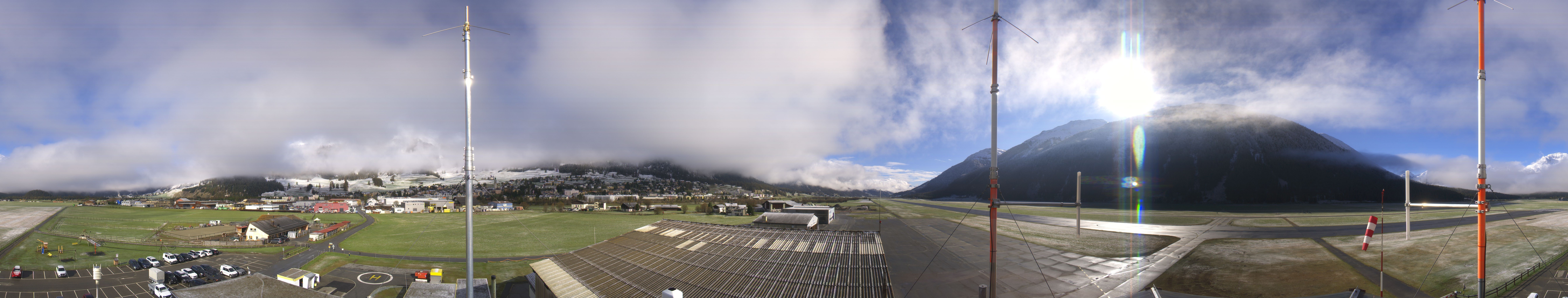Archived image Webcam Samedan I Airport orientation west