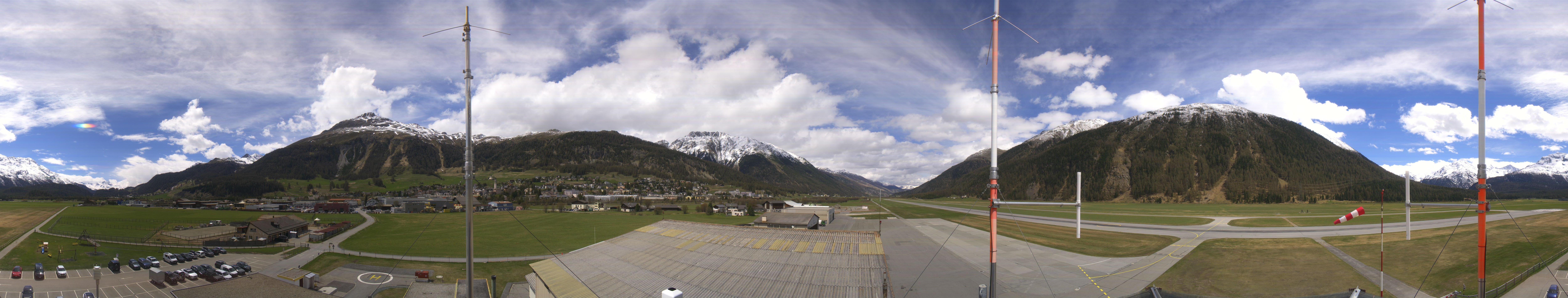 Archived image Webcam Samedan I Airport orientation west