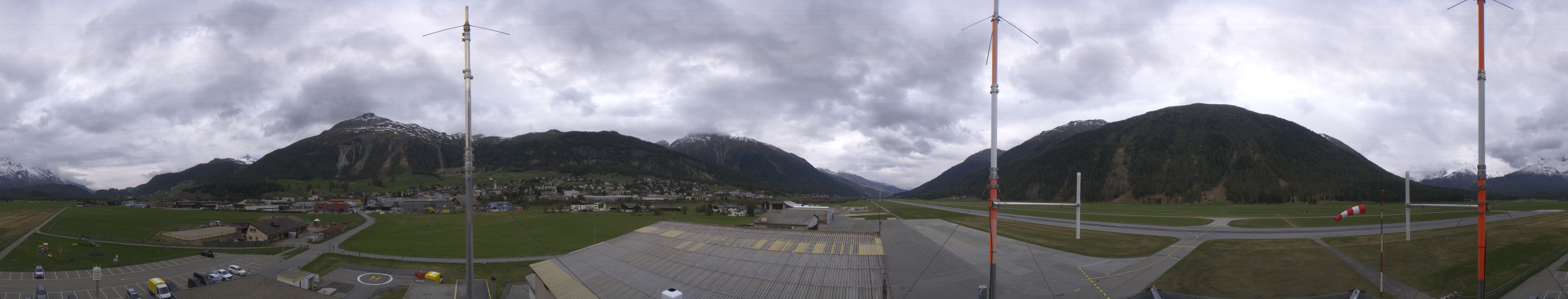 Archiv Foto Webcam Samedan I Flugplatz Richtung West